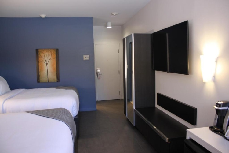 Hotel Dauphin Saint Hyacinthe photo 7
