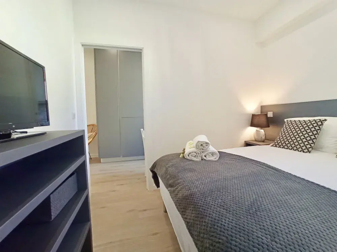 Brand-New 1 Bedroom Fully Refurbished