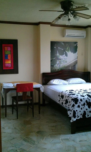 Golden Mar Hostal
