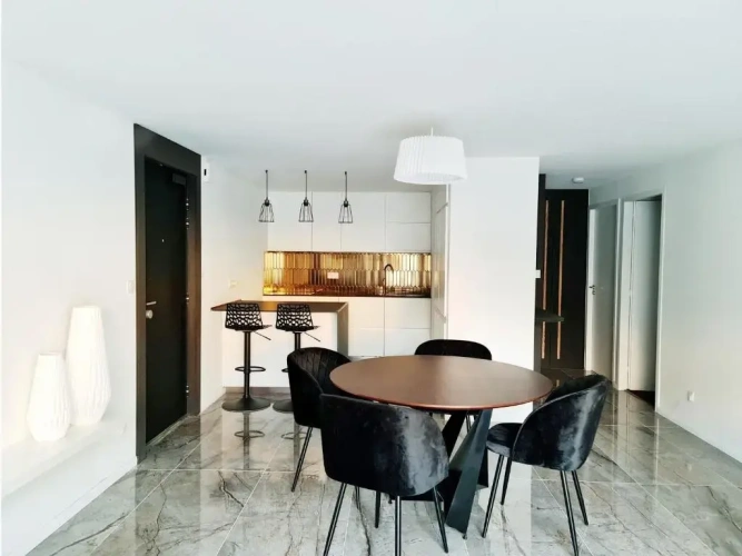 2 Bedrooms Deluxe Apartment