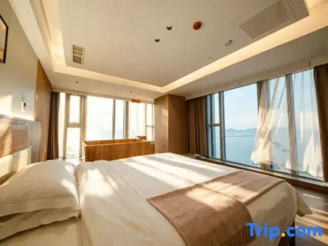 2 Bedrooms Family Suite with ocean view