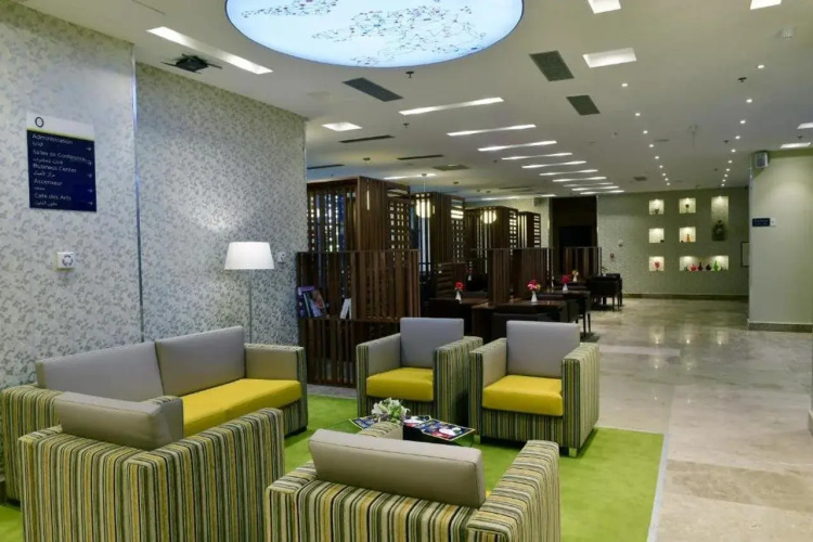 Naya Hotel