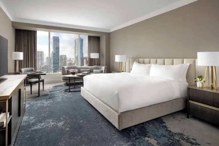 Double room with city view