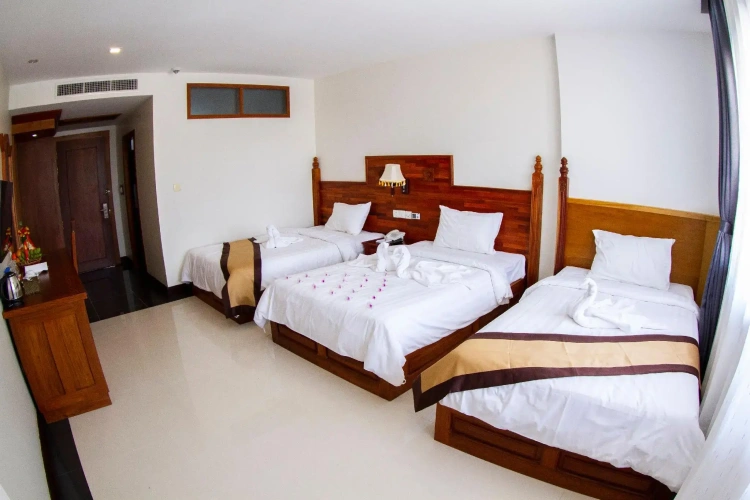 Deluxe Triple room