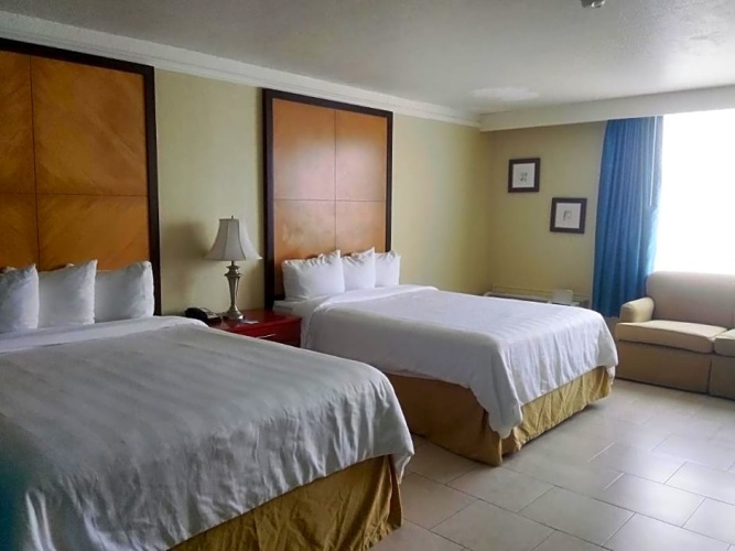 Standard Quadruple room with park view