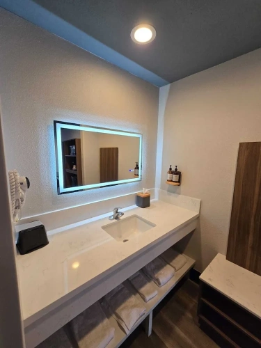 1 Bedroom Standard Triple Family room