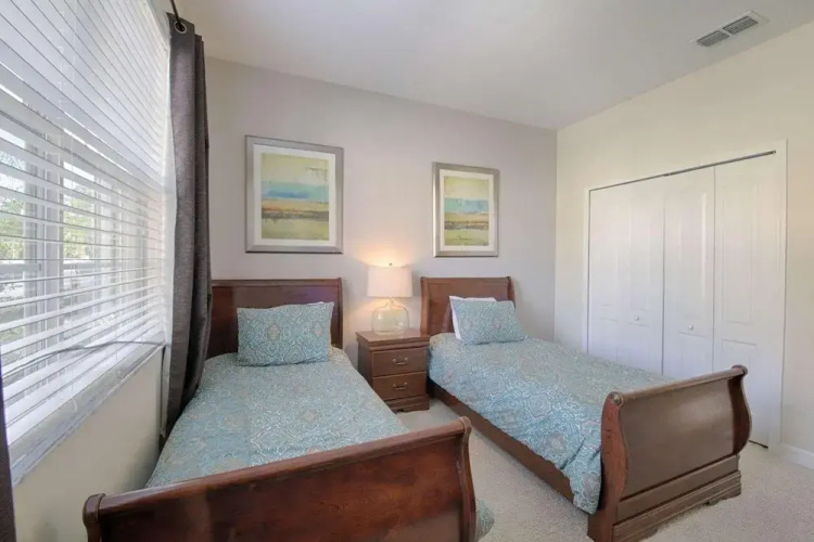 2914 Paradise Palms