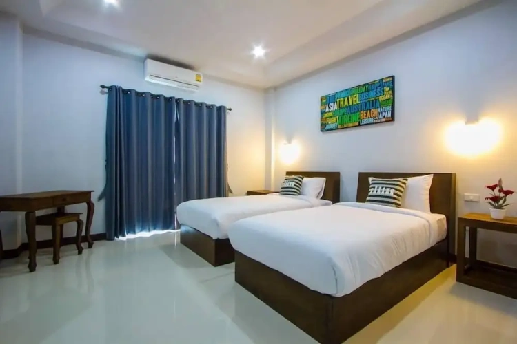Deluxe Twin room with balcony