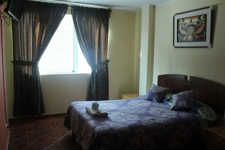 Hostal Shalom