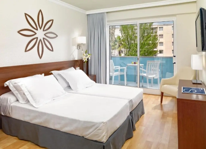 Twin room