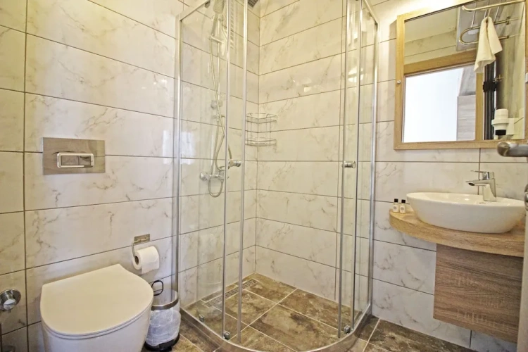 Deluxe Quadruple room with sea view