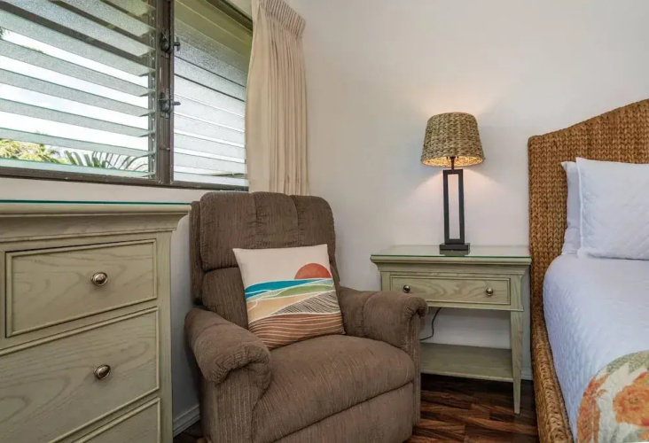 Waiohuli Beach Hale Ocean View Condos with Parking