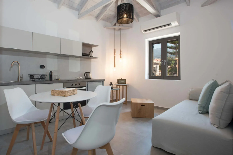 Calme Suites Mani