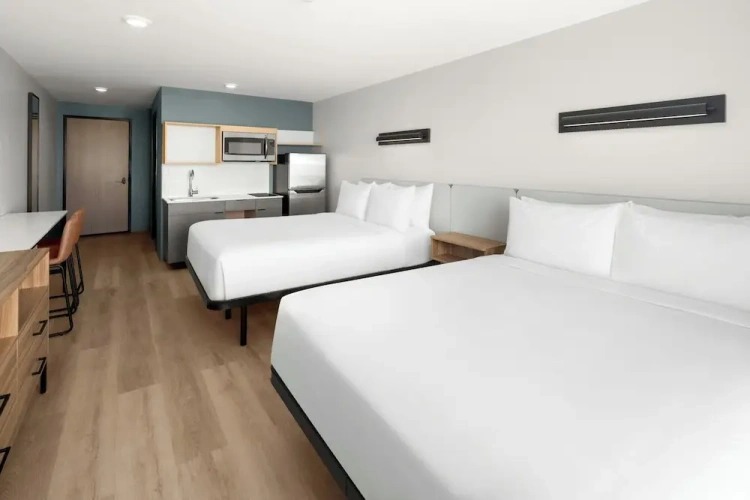 Quadruple Suite