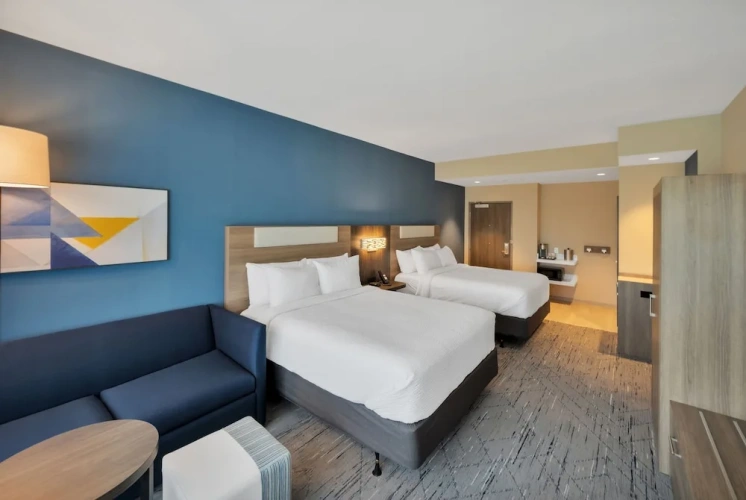 Quadruple Suite