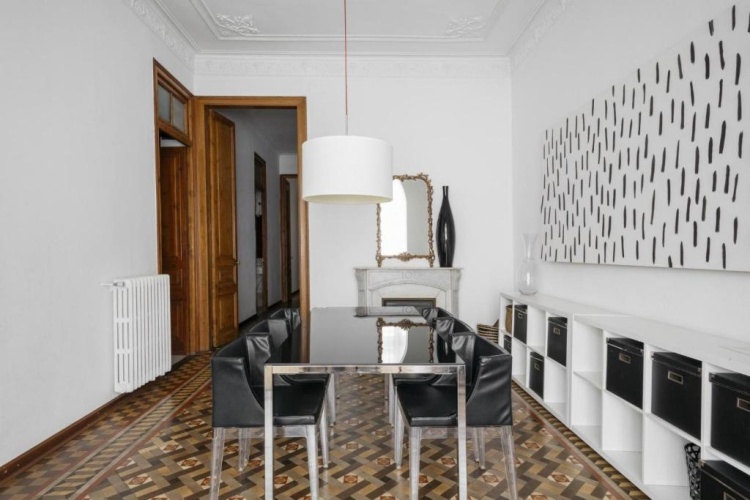 2 Bedrooms Executive Apartment with balcony and with view