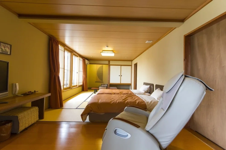 2 Bedrooms Twin Suite