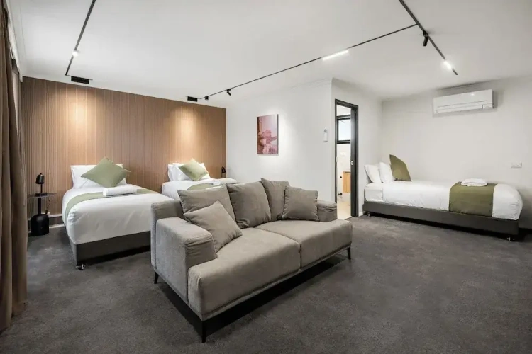 Premium Triple room