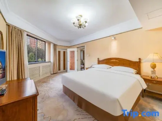 Deluxe Double Suite