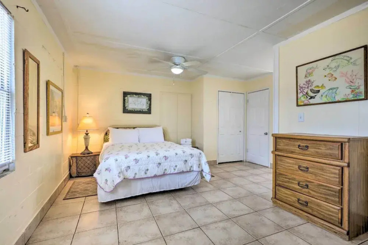 Beachfront Cottage in St Augustine - Pet Friendly!