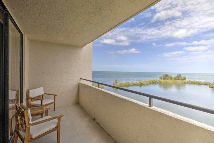 2 Bedrooms Apartment with balcony