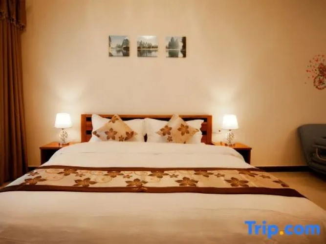 Deluxe Double room with city view