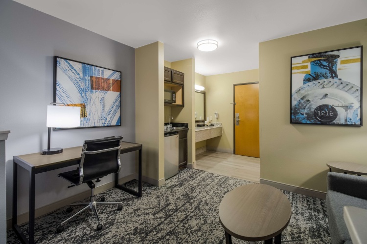 Quadruple Suite