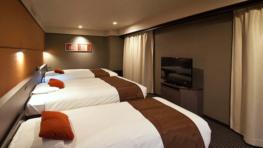 Superior Triple room