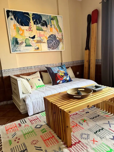 ART POiNT GUESTHOUSE