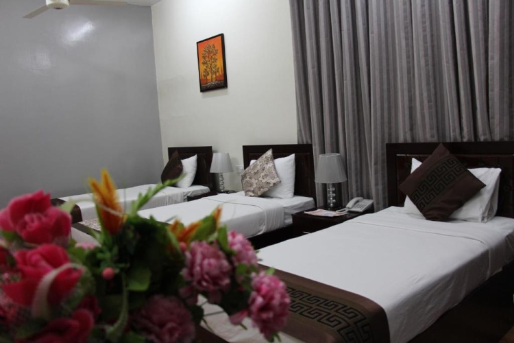 Standard Triple room