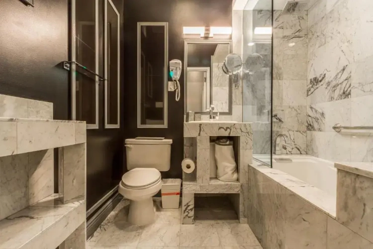 Deluxe Double Suite