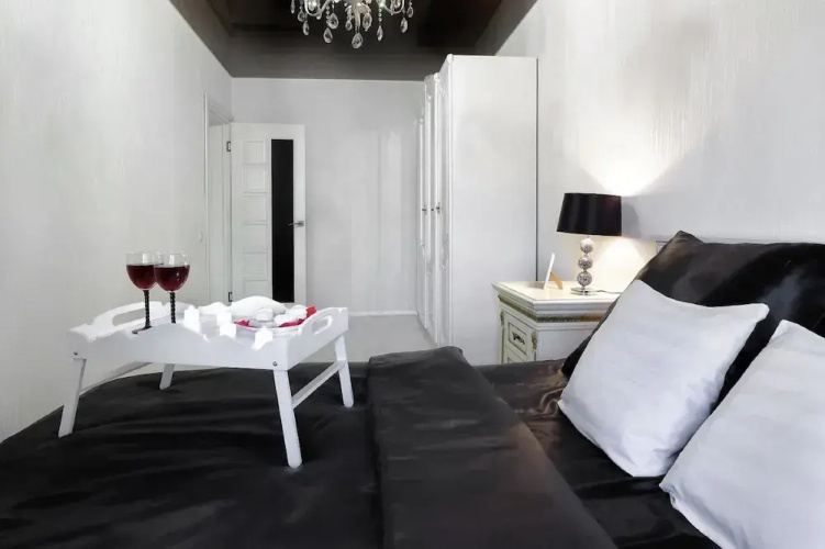 PaulMarie Apartments on Lazo