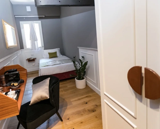 Superior Double room with city view