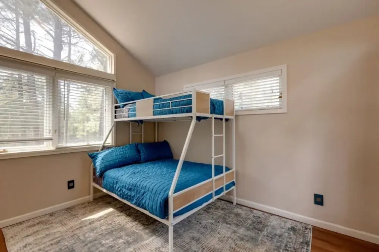4 Bedrooms Standard room