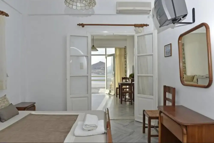 Hara Studios and Apartments