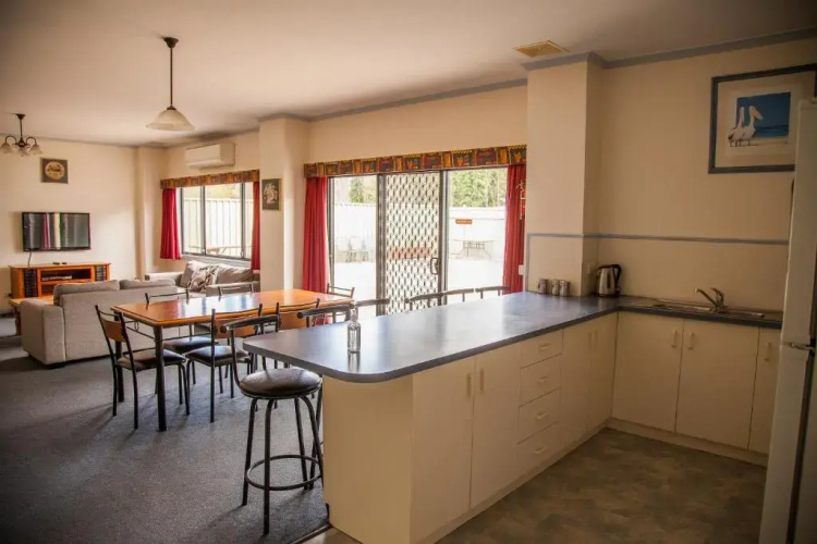 Cherry Lane Apartments