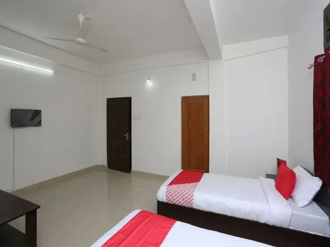 OYO 10912 Nirman Residency