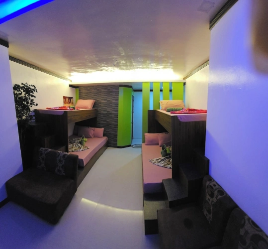 Deluxe Studio