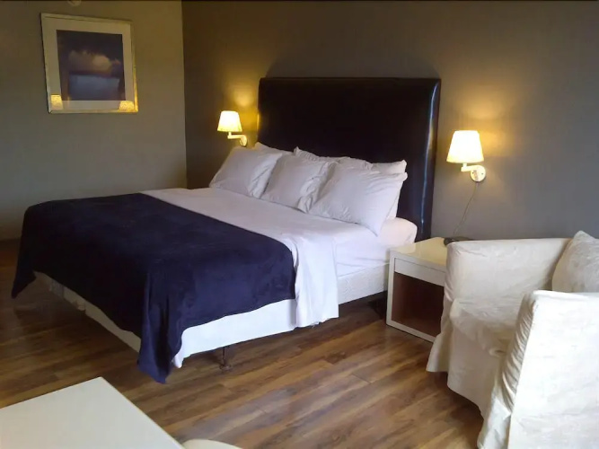 Country Hearth Inns & Suites