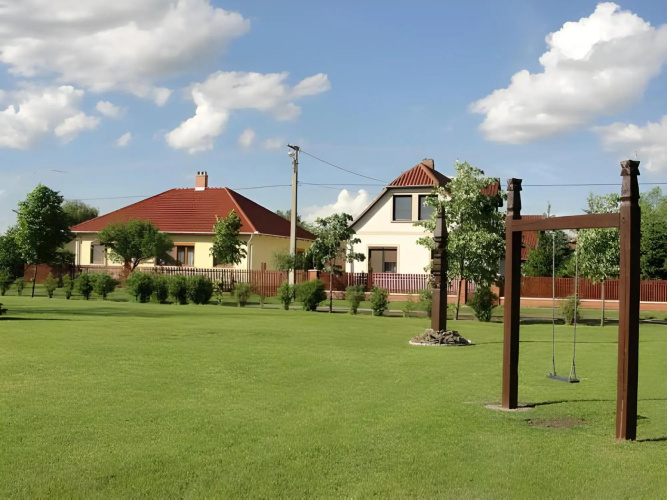 Bordany Hostel