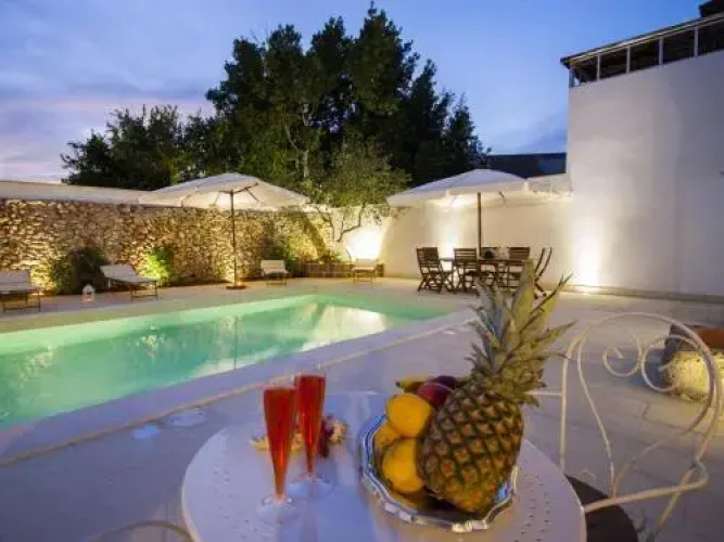 Locazione Turistica Luxury Courtyard Mono