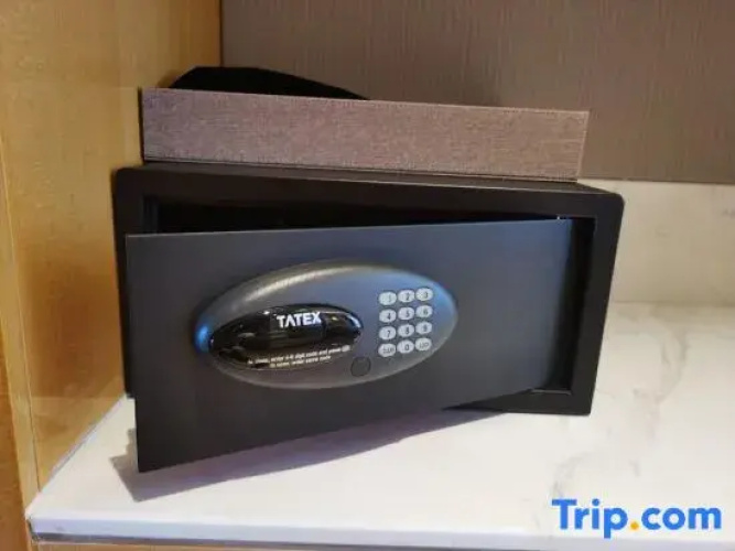 Swan Lake Hotel