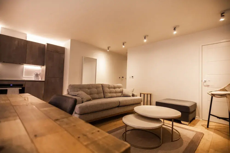 6 The Hideaway