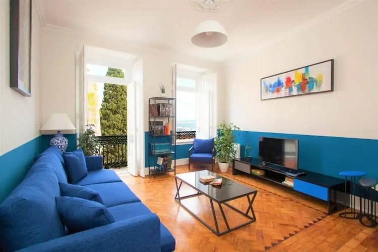 Apartment with river view