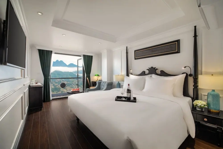 Premier Double room with balcony and with mountain view