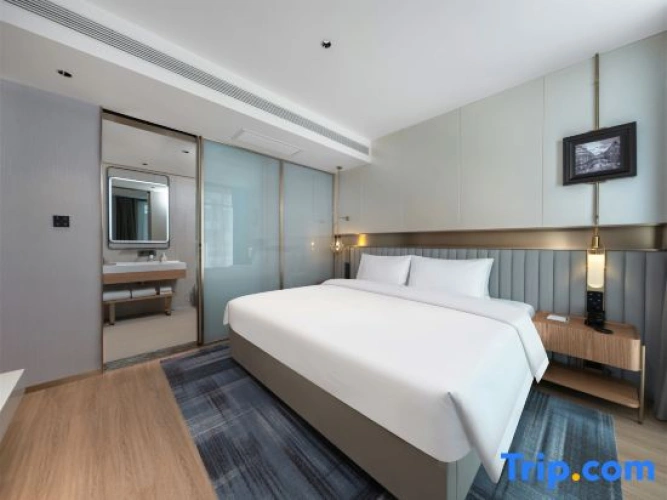 Deluxe Quadruple Suite