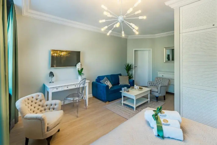 Sea Sail Apartments