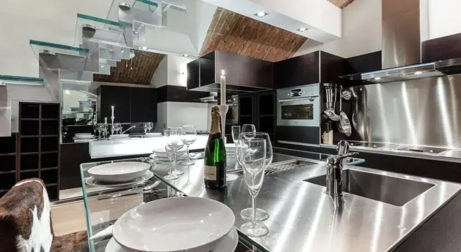 Design Loft In Milan
