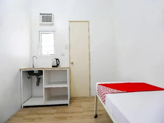 OYO 665 Pasay Centrale Hotel