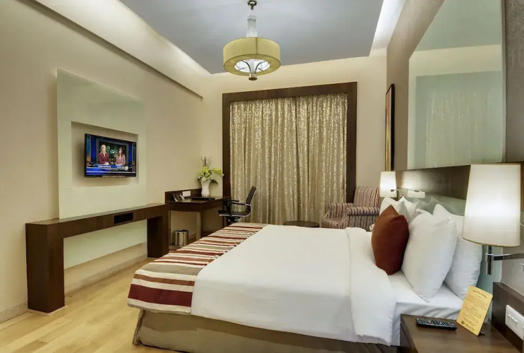 Hotel Express Inn